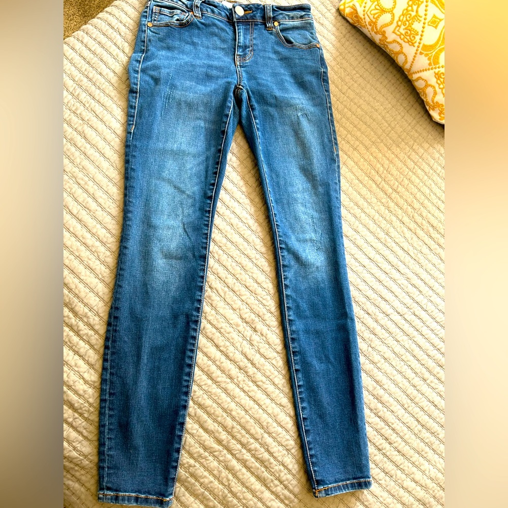 CAbi - size 2 skinny ankle jeans